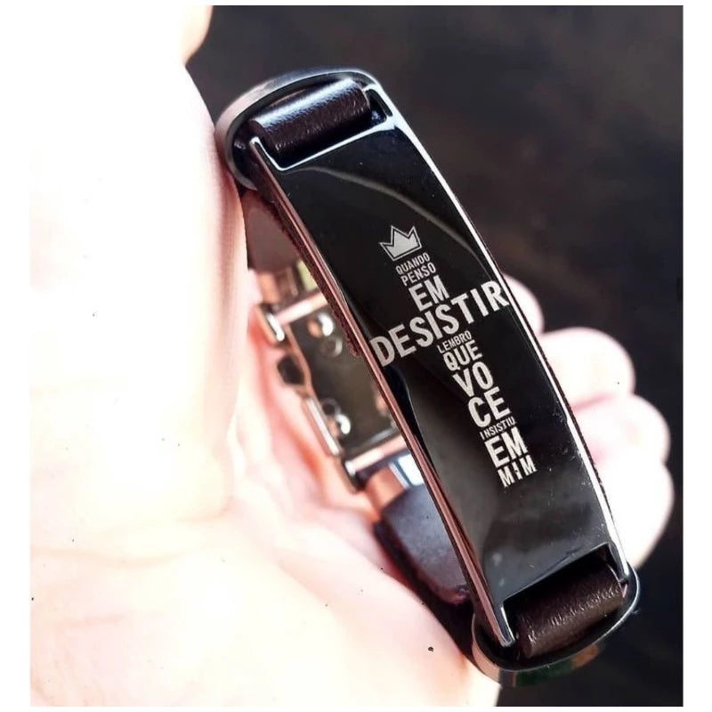 Pulseira Masculina de Couro Sintético com frases religiosas e fecho de aço cirurgico