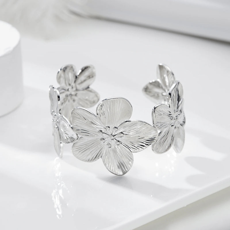 Bracelete de Metal Grande Flores para Mulheres, Pulseiras Borboleta Cor Dourada, Festa Estética, Acessórios Elegantes para Jóias, Doce