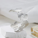 Bracelete de Metal Grande Flores para Mulheres, Pulseiras Borboleta Cor Dourada, Festa Estética, Acessórios Elegantes para Jóias, Doce