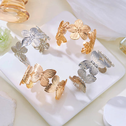 Bracelete de Metal Grande Flores para Mulheres, Pulseiras Borboleta Cor Dourada, Festa Estética, Acessórios Elegantes para Jóias, Doce